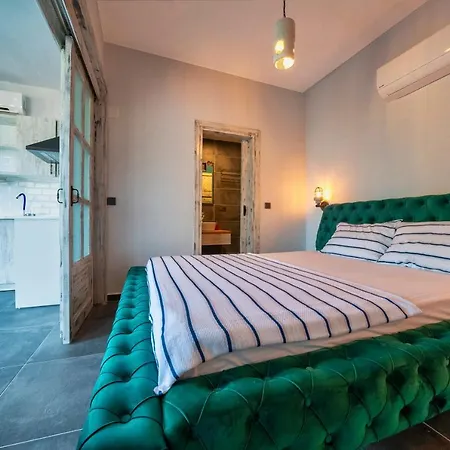Only Blue Mansion 1 فندق مبيت وإفطار