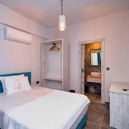 Only Blue Mansion 1 غوجيك