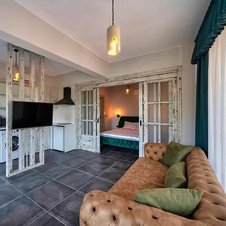 Only Blue Mansion 1 فندق مبيت وإفطار *
