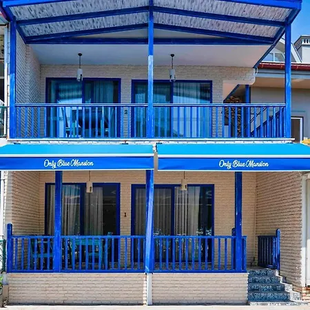 Only Blue Mansion 1 فندق مبيت وإفطار *